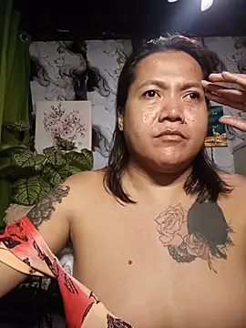 TabooSHOWgirl18 webcam