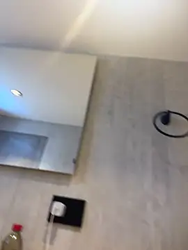 Elara_Luxe webcam