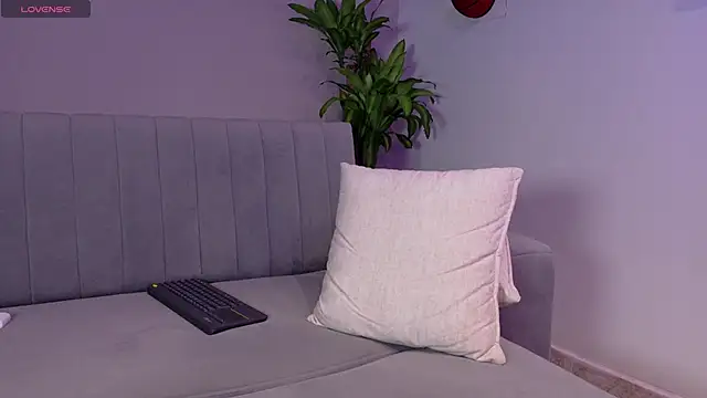 tony_muscle webcam