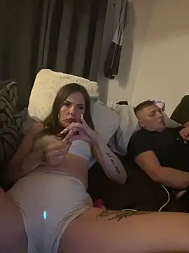 SexyLoLoUK webcam