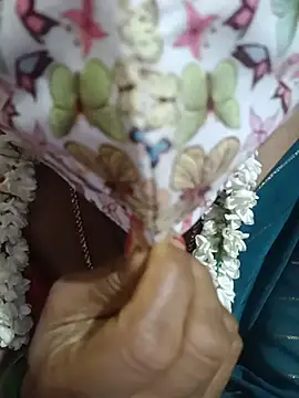 Madhusri_Tamil_Telugu
