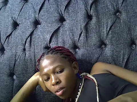 sexxyleslyy webcam