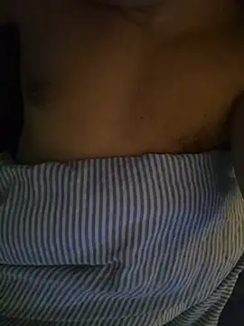 Gaz0010 live cam on StripChat