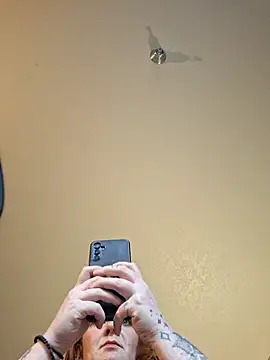 nakedgarbageperson webcam