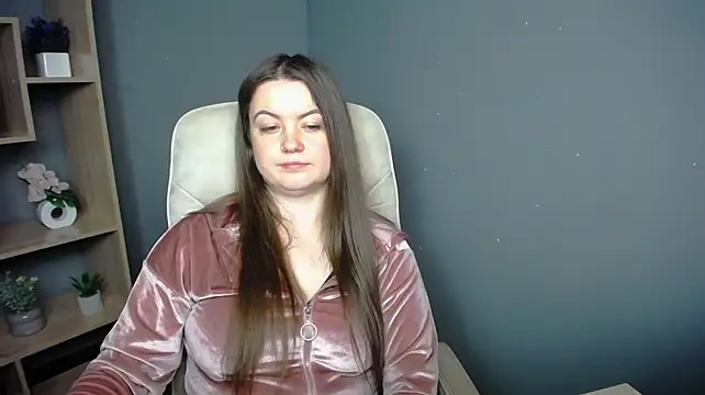 MavkaCute webcam