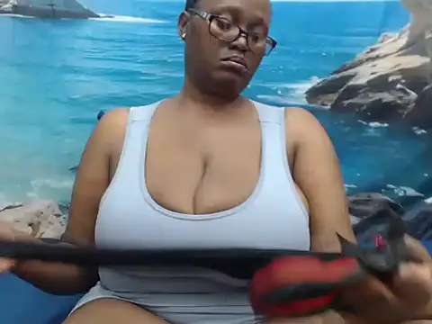 SexyBoobs44DD webcam