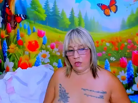 indianroxy webcam