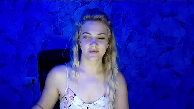 nika_gold1 webcam