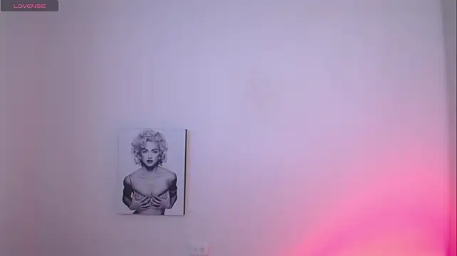 Millie_bobby webcam