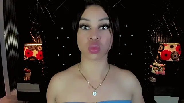 Nayara_K webcam