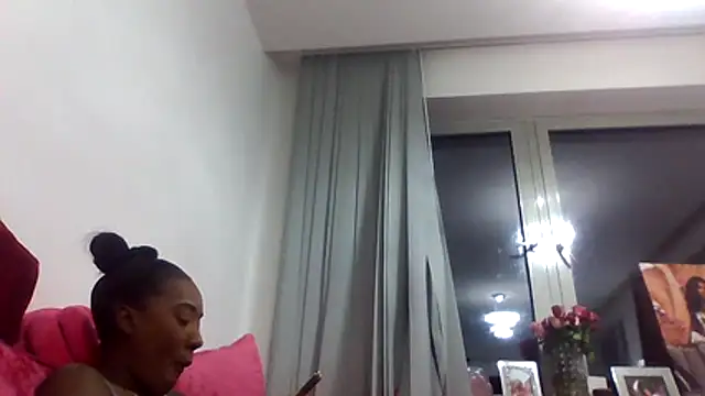Chloebrookexoxo live sex cam