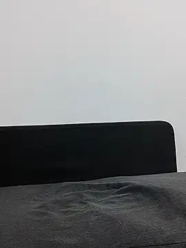 Lucy_1_roso webcam