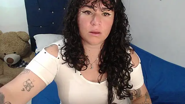 ANGELIQUE_KLANE webcam