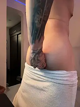 strongboy_ webcam