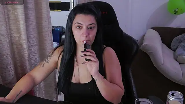 LuciaLoca webcam