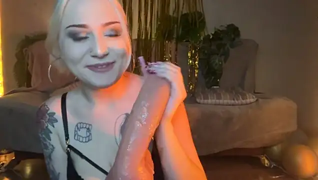 MCThroatGoat live cam on StripChat