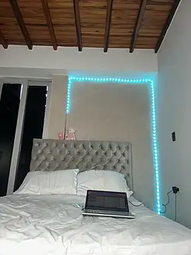 Sarasweet_sex live cam on StripChat