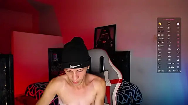 santiago_cutex live cam on StripChat