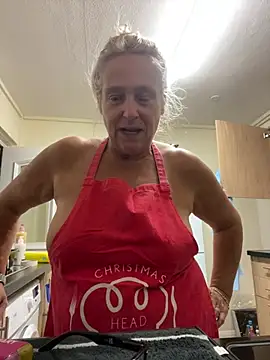 Blondnboujee53