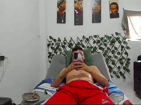 Latins_Boss webcam