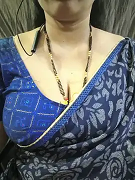 bhuvana_555 (F milf) - Ass oil massage
