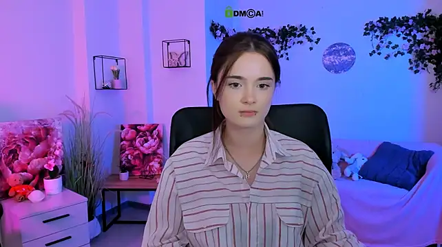 liana_kisses webcam