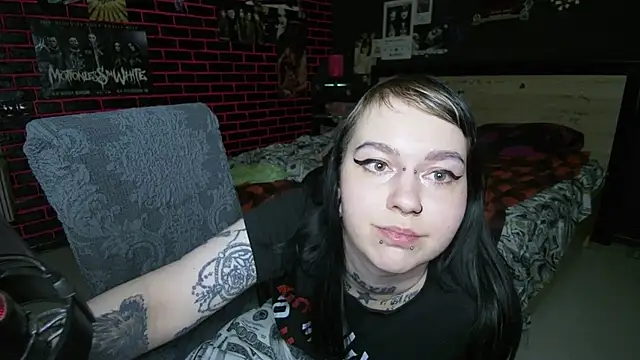 MessalinaOfficial webcam