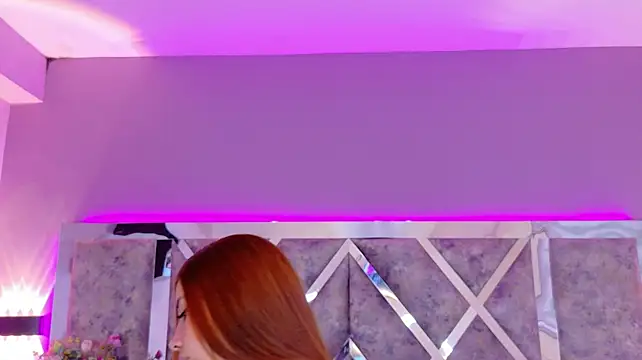 LolaGray__ webcam