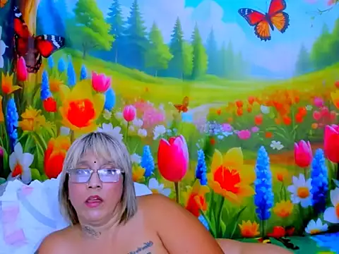 indianroxy webcam