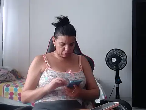 Adriana_0312 webcam
