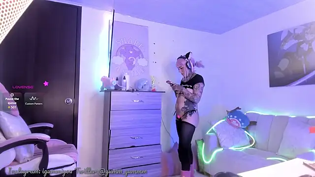 cute_catlyn webcam