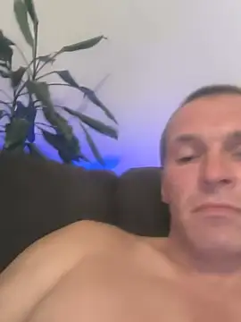 AttractiveSilk5 webcam
