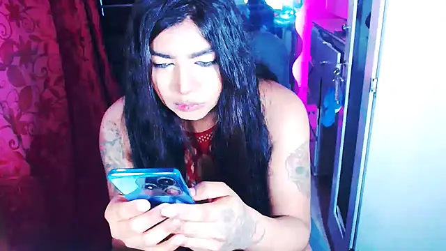 violet_bigcock774 webcam