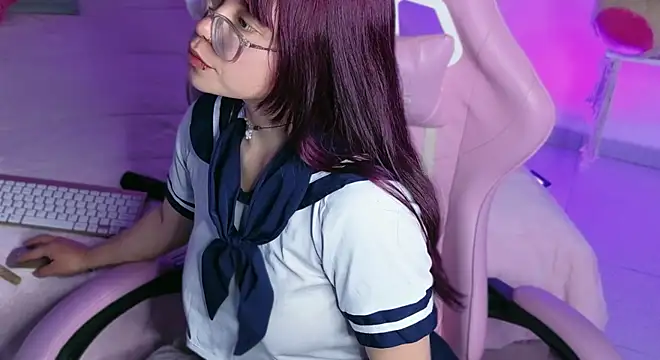 uchiiky_doll webcam