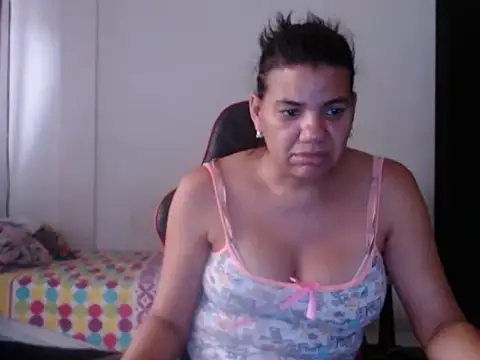 Adriana_0312 webcam