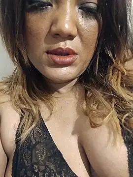 Indianpleasure300 webcam