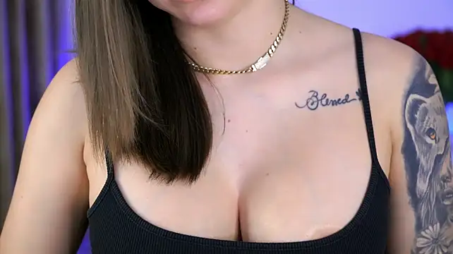AishaSins webcam