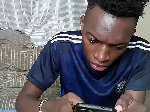 JewelFuckEntertainer212 webcam