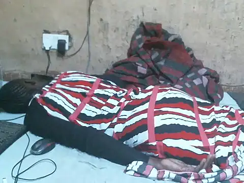 cute_naimah webcam