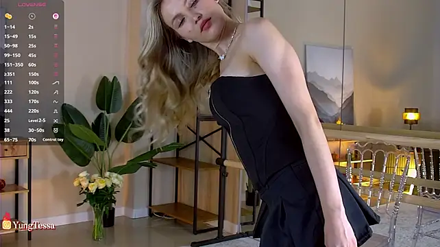 YungTessa webcam
