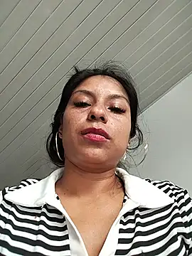 AngelicaStorms webcam
