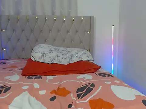 RoseAmbeer webcam