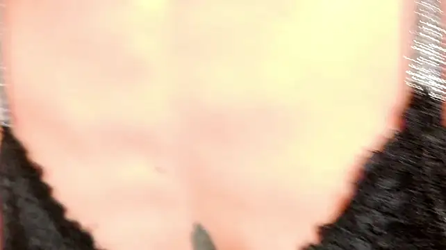 luci_miller webcam
