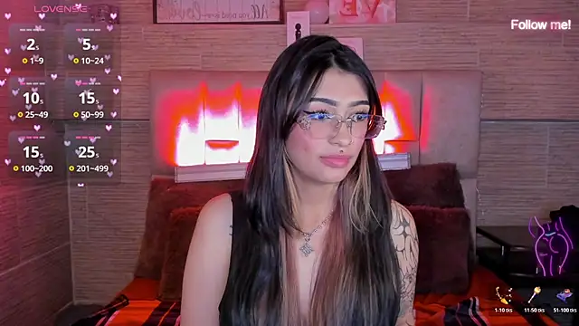 mia_devine_ webcam