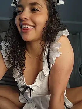 Lucy_Marin webcam