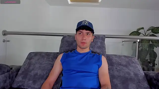 Valerio_James7 webcam
