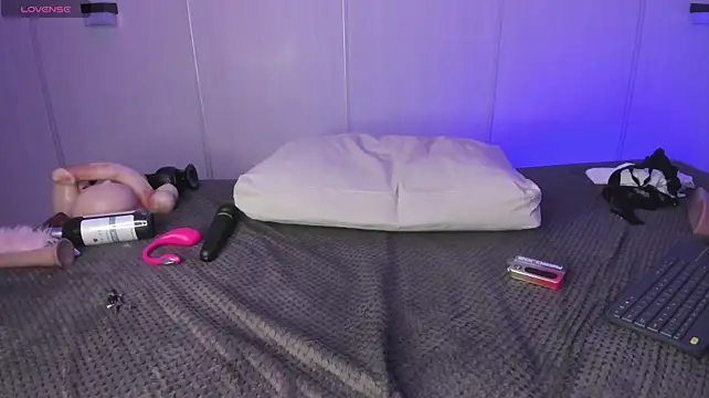 sasha_riverss webcam