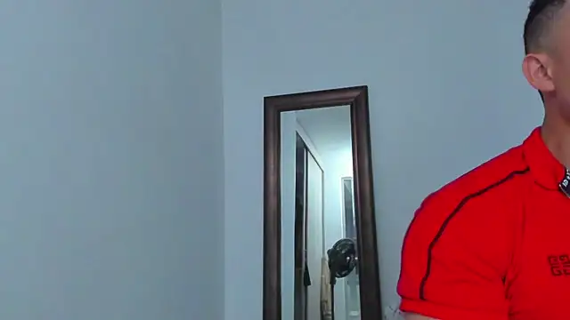 KingLevi01 webcam