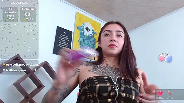 ZoeBakers_ webcam