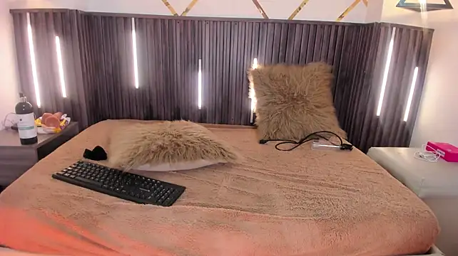 MeganNightt webcam